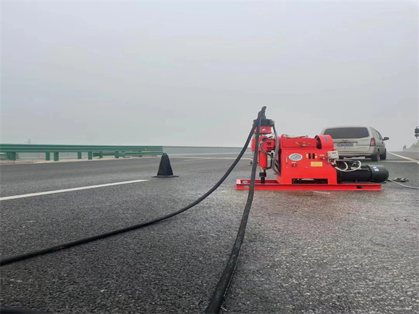 黑山马路路基路面开裂下沉注浆加固灌浆